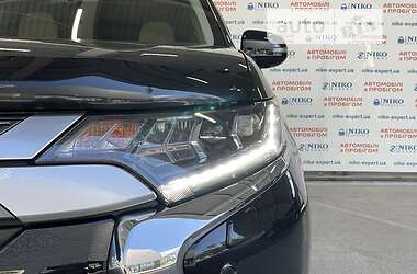 Внедорожник / Кроссовер Mitsubishi Outlander 2021 в 