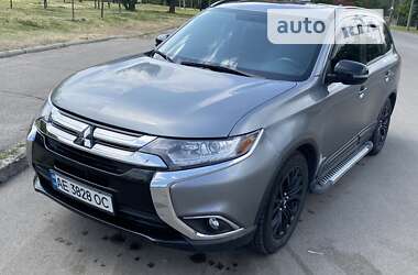 Внедорожник / Кроссовер Mitsubishi Outlander 2017 в Днепре