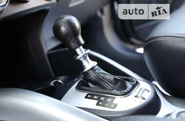 Внедорожник / Кроссовер Mitsubishi Outlander 2012 в 