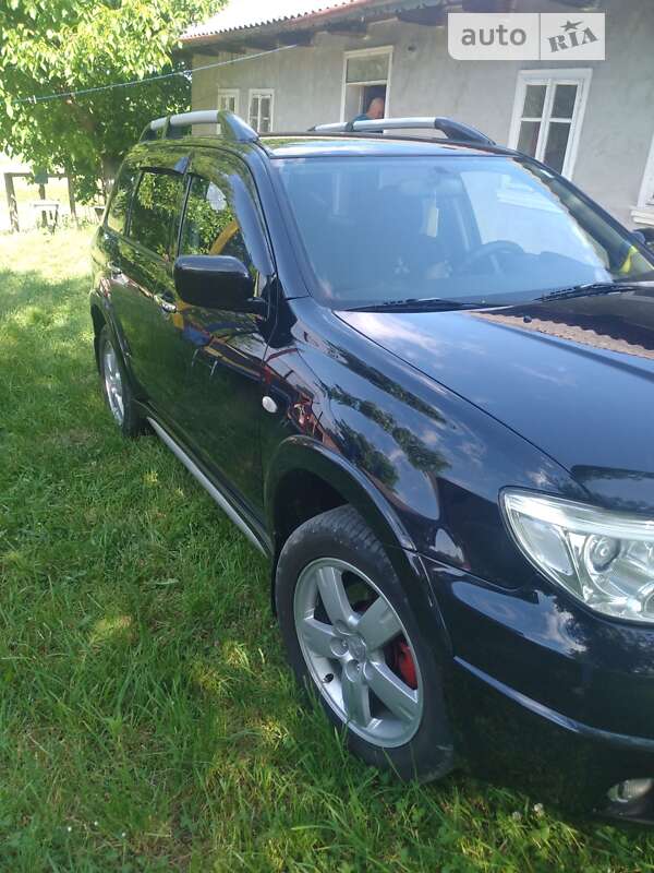 Позашляховик / Кросовер Mitsubishi Outlander 2007 в Чернівцях