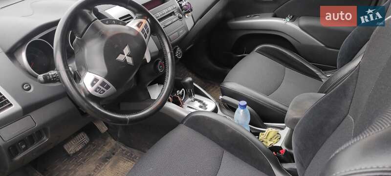 Внедорожник / Кроссовер Mitsubishi Outlander 2010 в Самборе фото 33 Внедорожник / Кроссовер Mitsubishi Outlander 2010 в Самборе