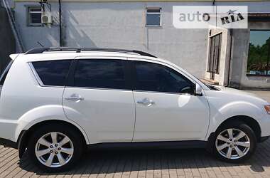 Позашляховик / Кросовер Mitsubishi Outlander 2011 в Луцьку