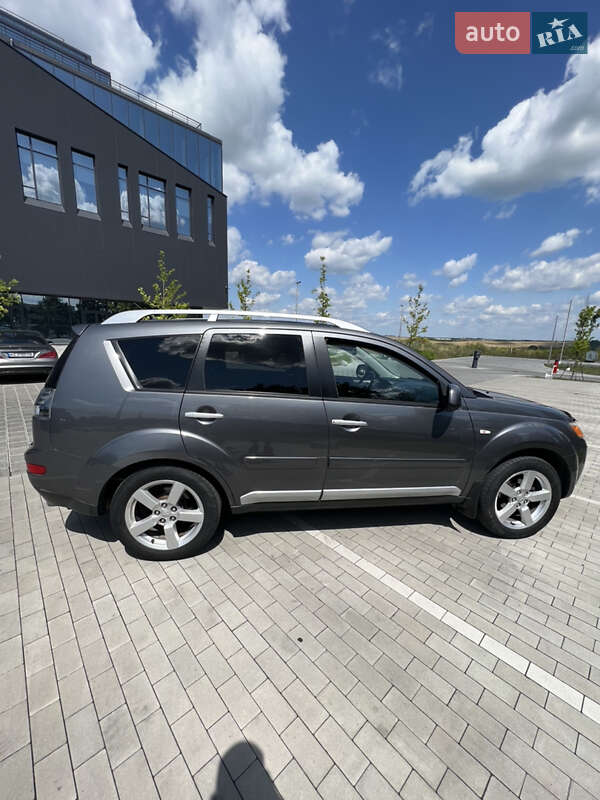 Внедорожник / Кроссовер Mitsubishi Outlander 2007 в Ровно фото 12 Внедорожник / Кроссовер Mitsubishi Outlander 2007 в Ровно