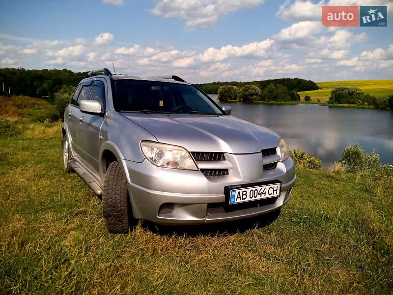 Внедорожник / Кроссовер Mitsubishi Outlander 2008 в Баре