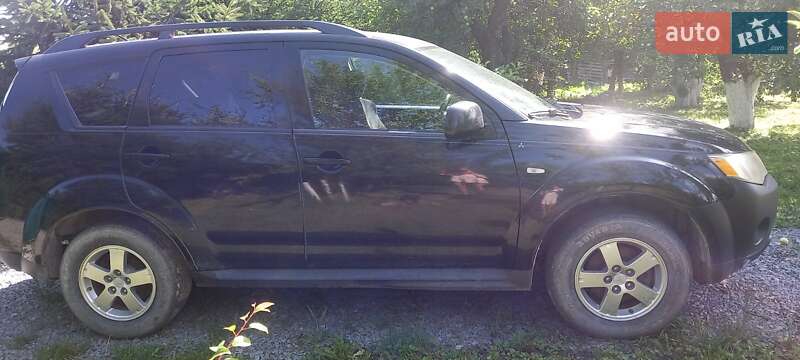 Внедорожник / Кроссовер Mitsubishi Outlander 2009 в Барановке