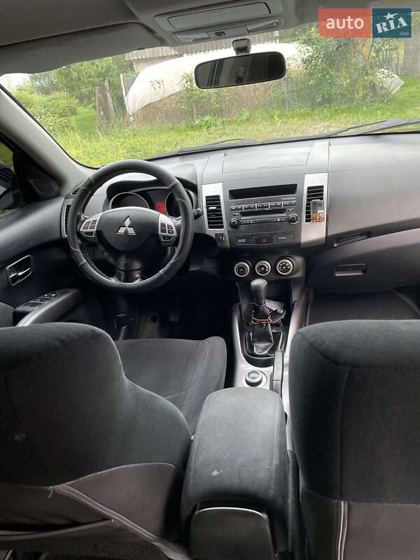 Позашляховик / Кросовер Mitsubishi Outlander 2008 в Березані