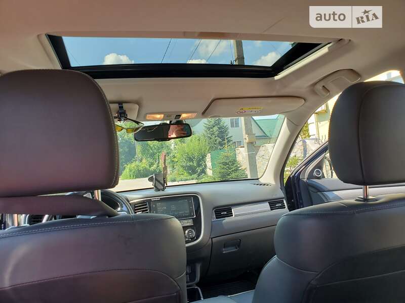Внедорожник / Кроссовер Mitsubishi Outlander 2018 в Кропивницком