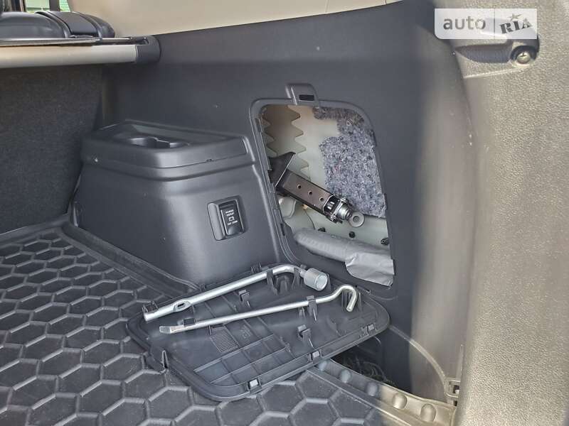 Внедорожник / Кроссовер Mitsubishi Outlander 2018 в Кропивницком