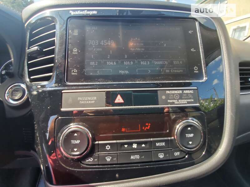 Внедорожник / Кроссовер Mitsubishi Outlander 2018 в Кропивницком