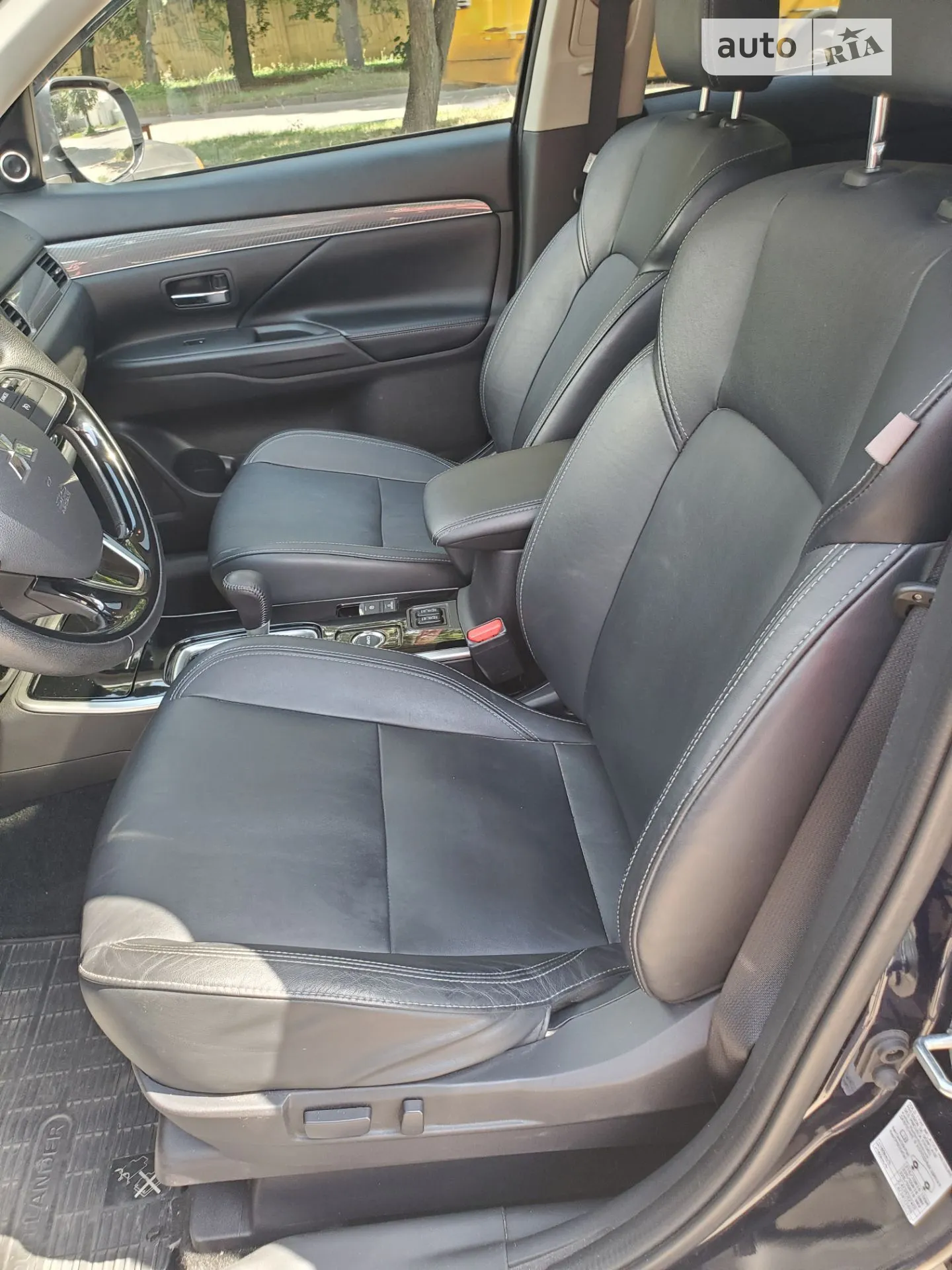 2018 Mitsubishi Outlander - мініатюра 28