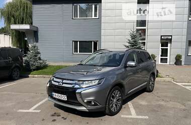 Позашляховик / Кросовер Mitsubishi Outlander 2015 в Києві