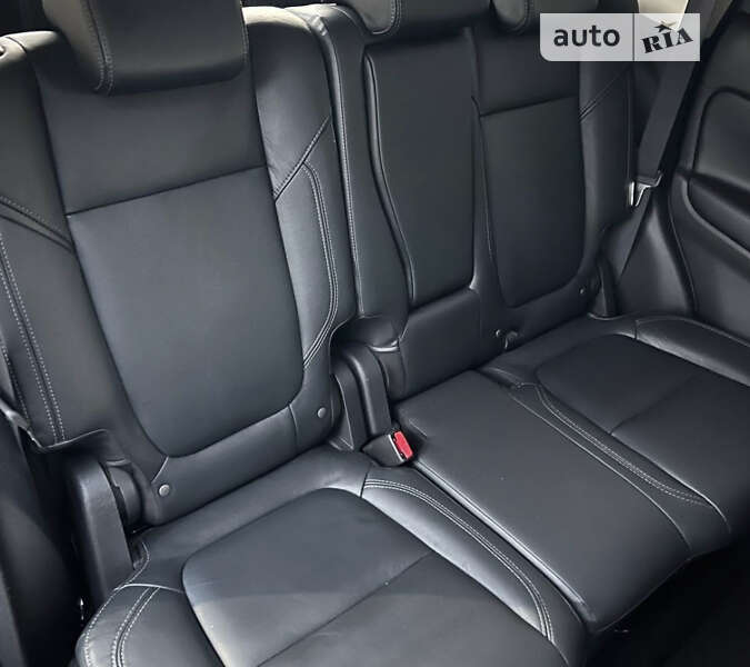 Внедорожник / Кроссовер Mitsubishi Outlander 2019 в Ужгороде