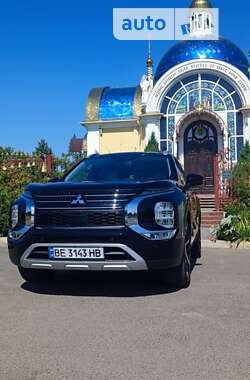 Внедорожник / Кроссовер Mitsubishi Outlander 2021 в Николаеве