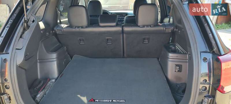 Внедорожник / Кроссовер Mitsubishi Outlander 2018 в Житомире фото 9 Внедорожник / Кроссовер Mitsubishi Outlander 2018 в Житомире