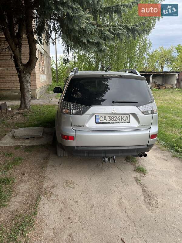 Внедорожник / Кроссовер Mitsubishi Outlander 2006 в Умани