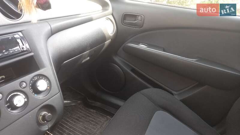 Позашляховик / Кросовер Mitsubishi Outlander 2007 в Коростені