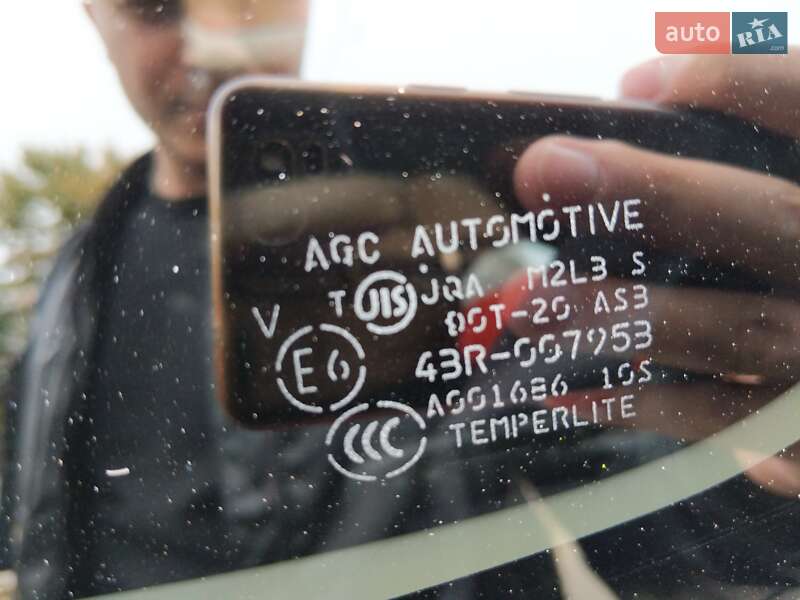 Позашляховик / Кросовер Mitsubishi Outlander 2016 в Києві