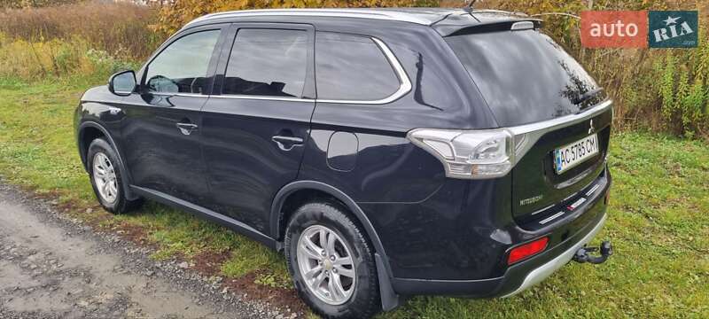 Внедорожник / Кроссовер Mitsubishi Outlander 2014 в Луцке
