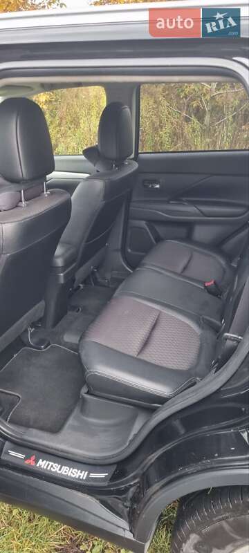 Внедорожник / Кроссовер Mitsubishi Outlander 2014 в Луцке