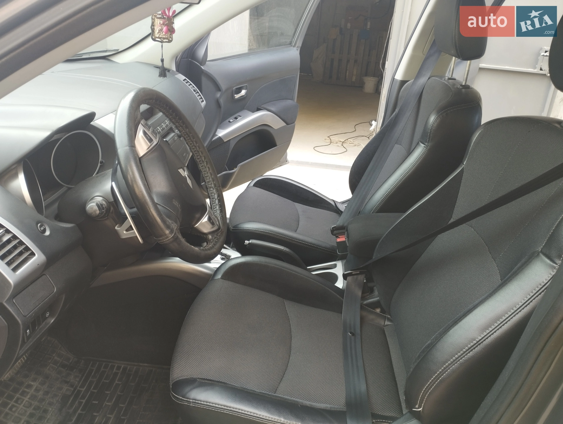 2012 Mitsubishi Outlander - мініатюра 12