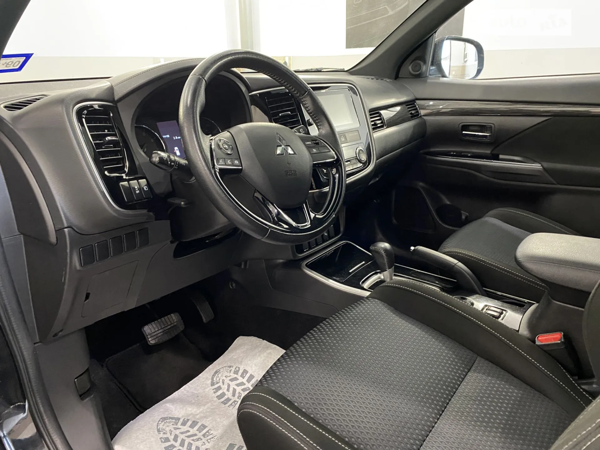 2017 Mitsubishi Outlander - мініатюра 24