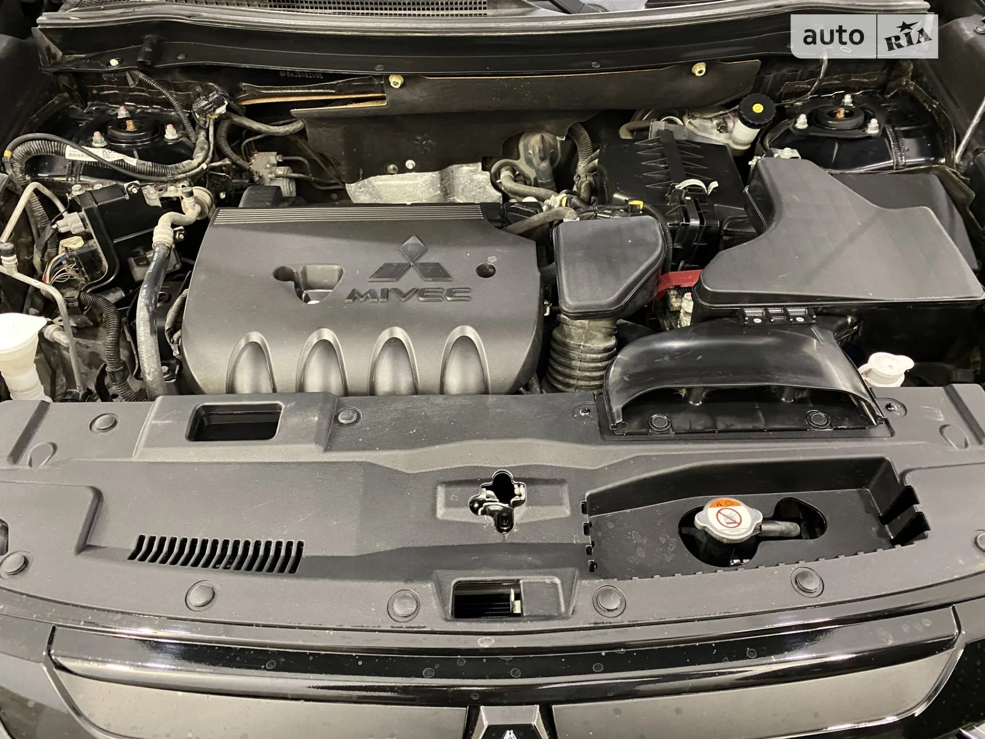 2017 Mitsubishi Outlander - мініатюра 50