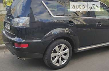 Внедорожник / Кроссовер Mitsubishi Outlander 2010 в Киеве