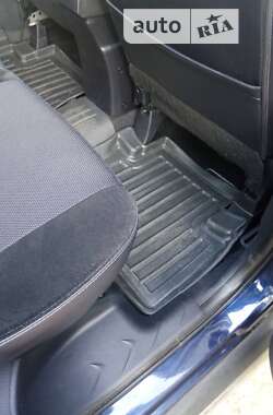 Позашляховик / Кросовер Mitsubishi Outlander 2011 в 