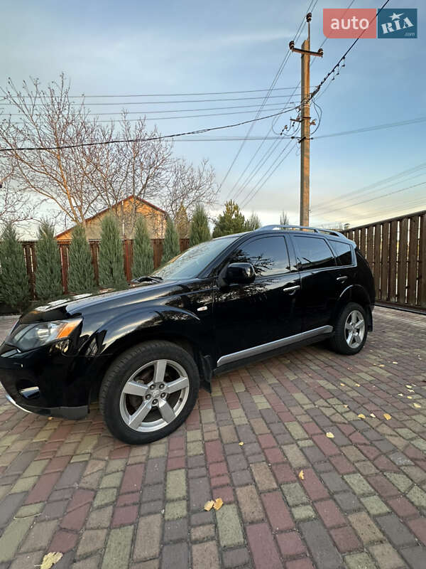 Внедорожник / Кроссовер Mitsubishi Outlander 2007 в Запорожье
