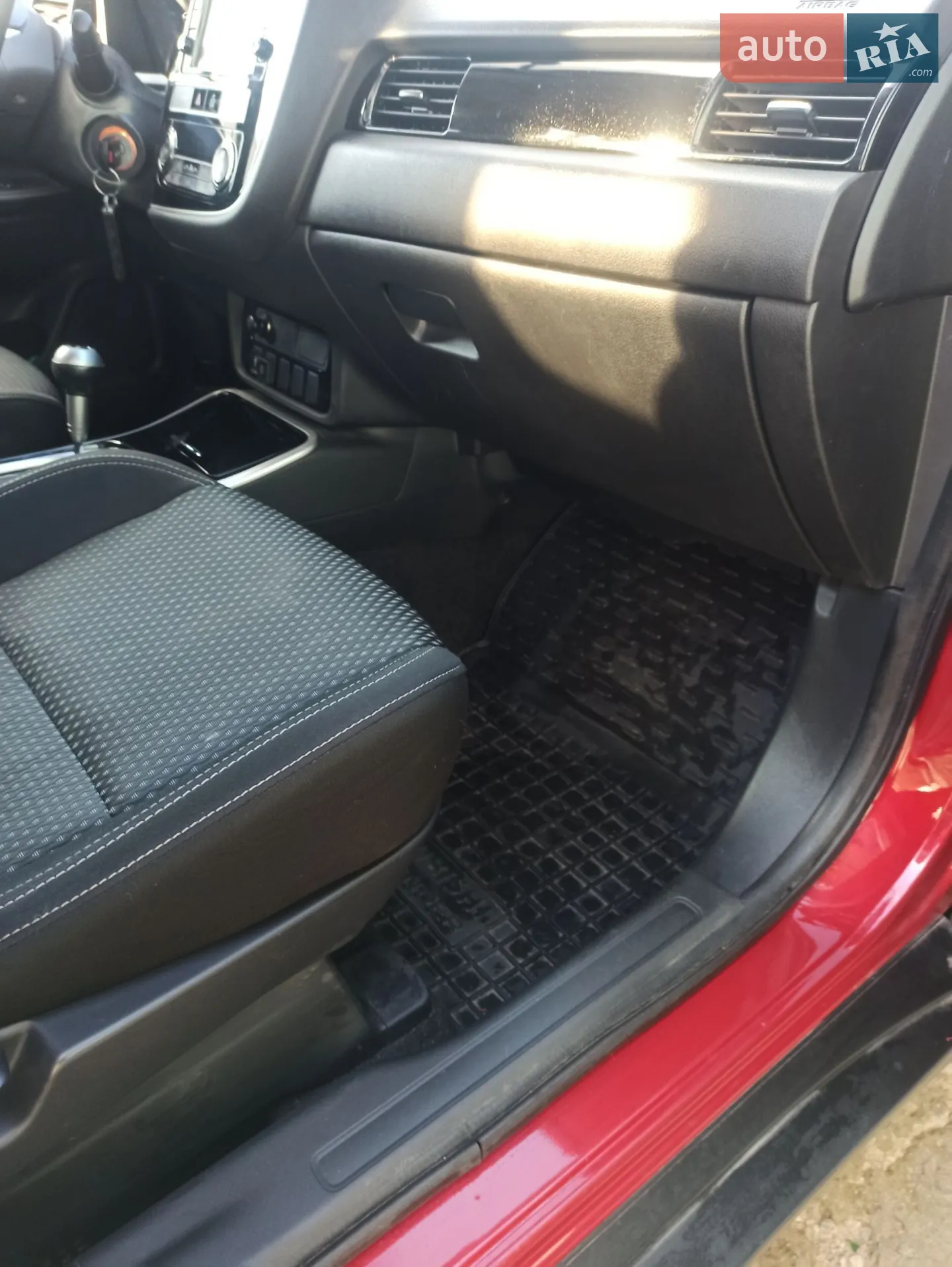 2019 Mitsubishi Outlander - мініатюра 16