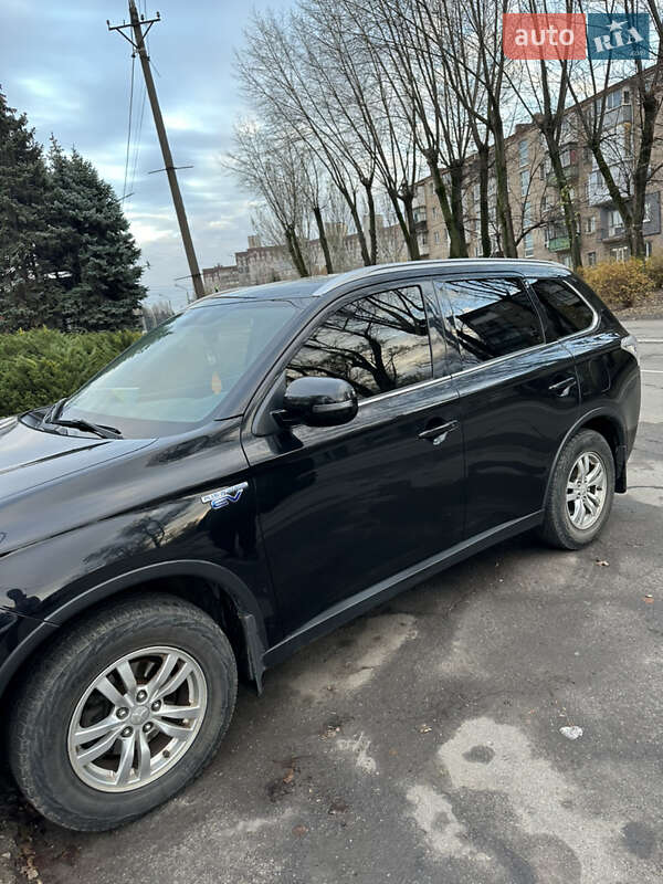 Позашляховик / Кросовер Mitsubishi Outlander 2014 в Кривому Розі