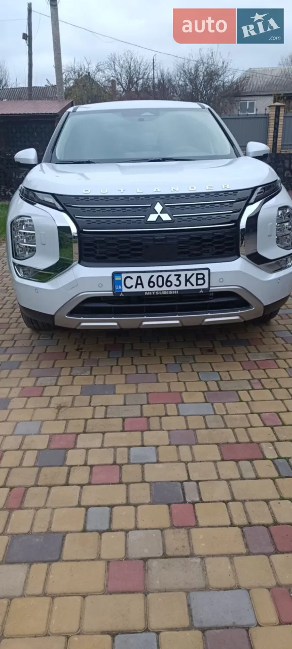 2022 Mitsubishi Outlander - мініатюра 15