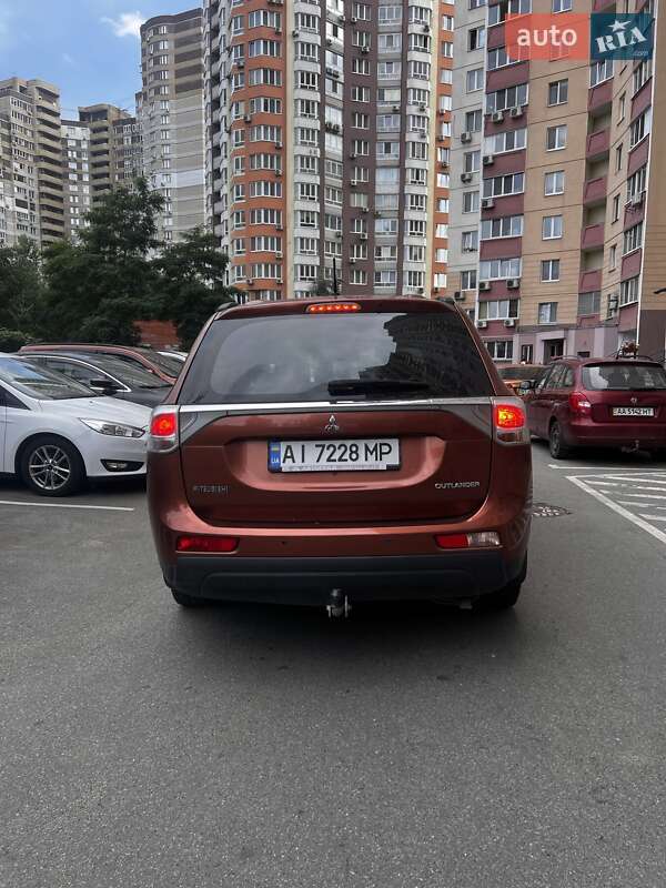 Позашляховик / Кросовер Mitsubishi Outlander 2013 в Києві фото 3 Позашляховик / Кросовер Mitsubishi Outlander 2013 в Києві