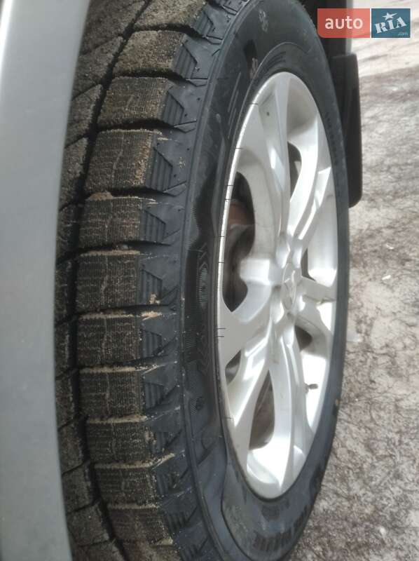 Внедорожник / Кроссовер Mitsubishi Outlander 2013 в Харькове
