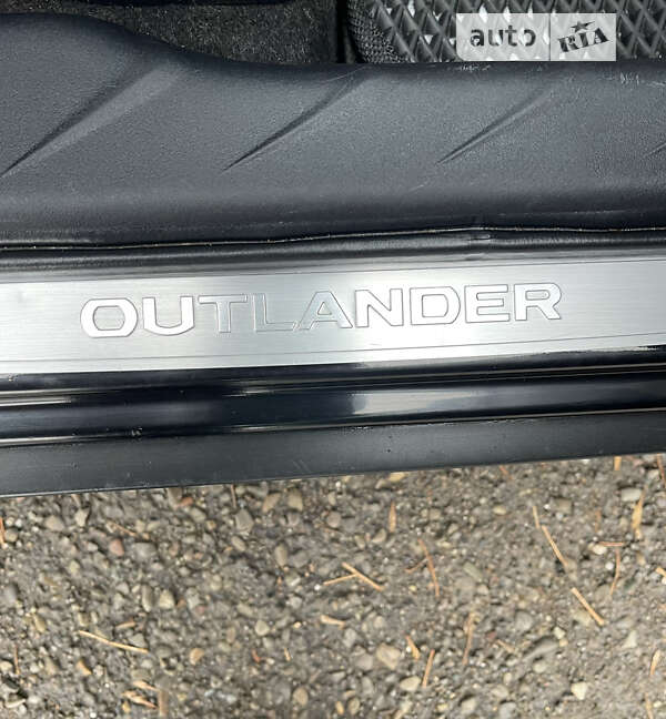 Позашляховик / Кросовер Mitsubishi Outlander 2007 в Чернівцях