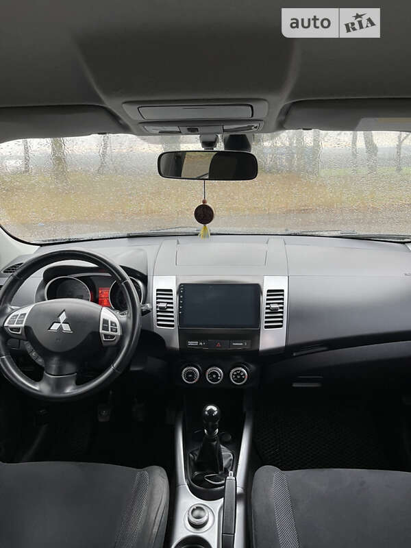 Позашляховик / Кросовер Mitsubishi Outlander 2007 в Чернівцях