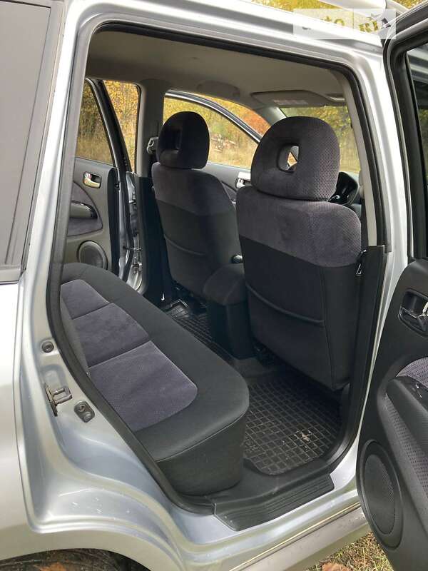 Внедорожник / Кроссовер Mitsubishi Outlander 2003 в Староконстантинове