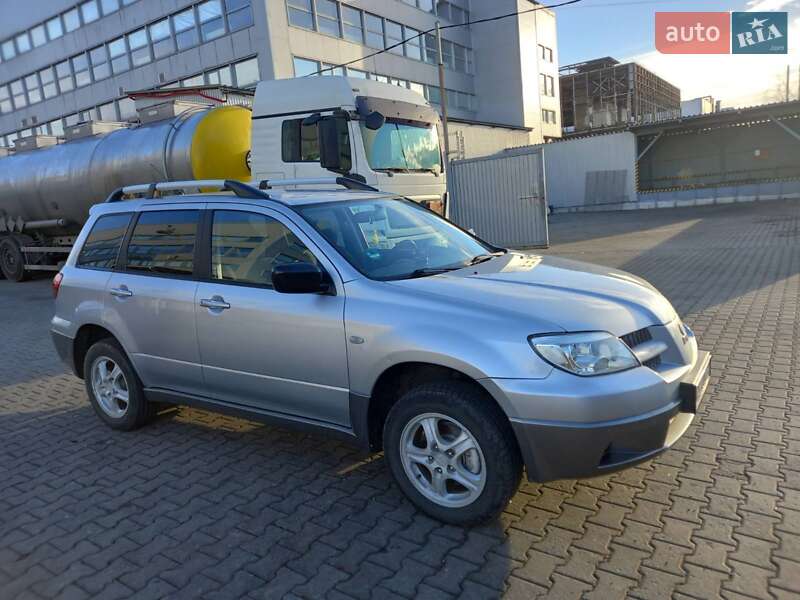 Mitsubishi Outlander 2005