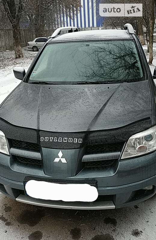 Позашляховик / Кросовер Mitsubishi Outlander 2004 в Ужгороді