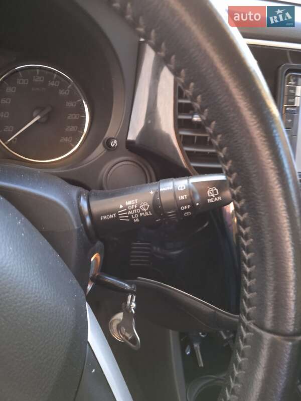 Позашляховик / Кросовер Mitsubishi Outlander 2013 в Тернополі