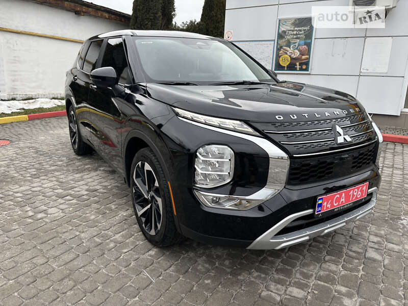 Внедорожник / Кроссовер Mitsubishi Outlander 2022 в Львове