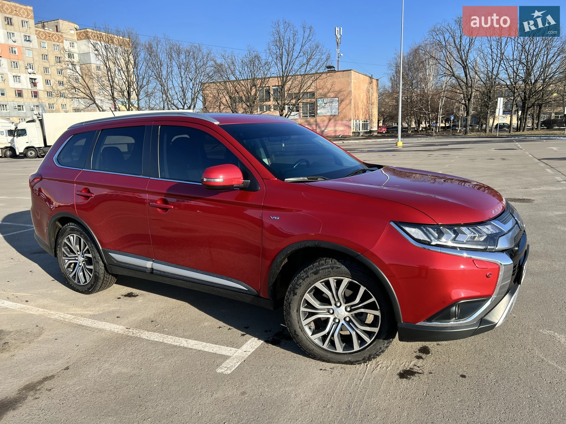 2015 Mitsubishi Outlander - фото 1
