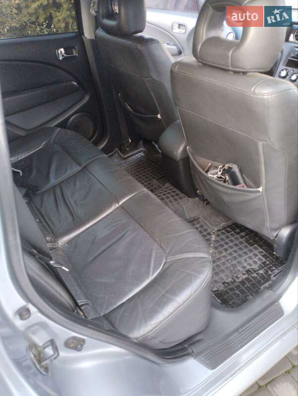 Позашляховик / Кросовер Mitsubishi Outlander 2003 в Вінниці