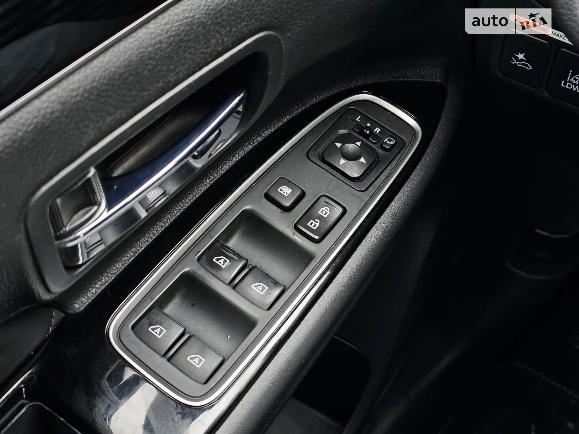 2018 Mitsubishi Outlander - мініатюра 20