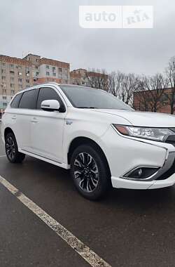 Позашляховик / Кросовер Mitsubishi Outlander 2018 в Кропивницькому