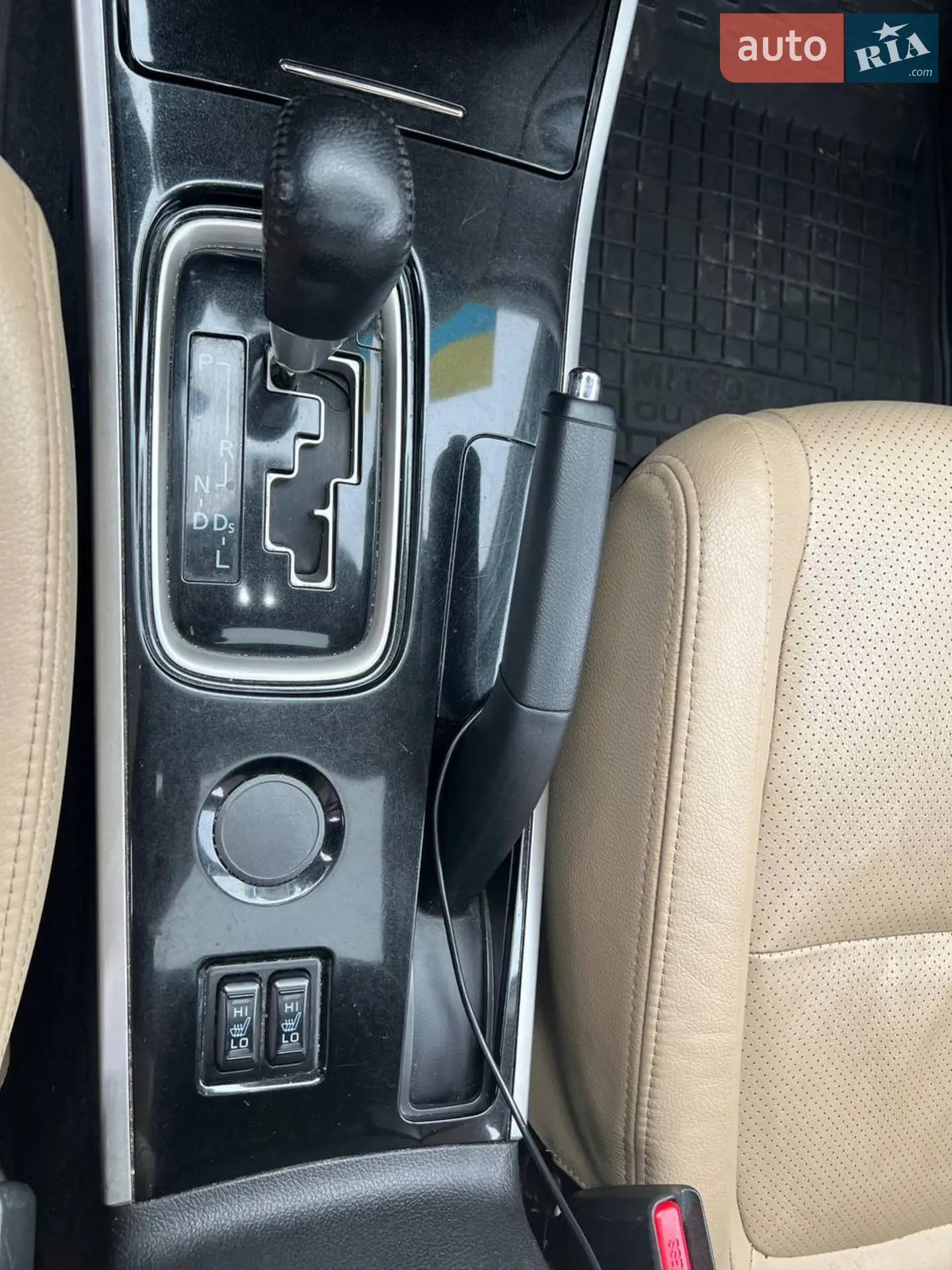 2016 Mitsubishi Outlander - мініатюра 17