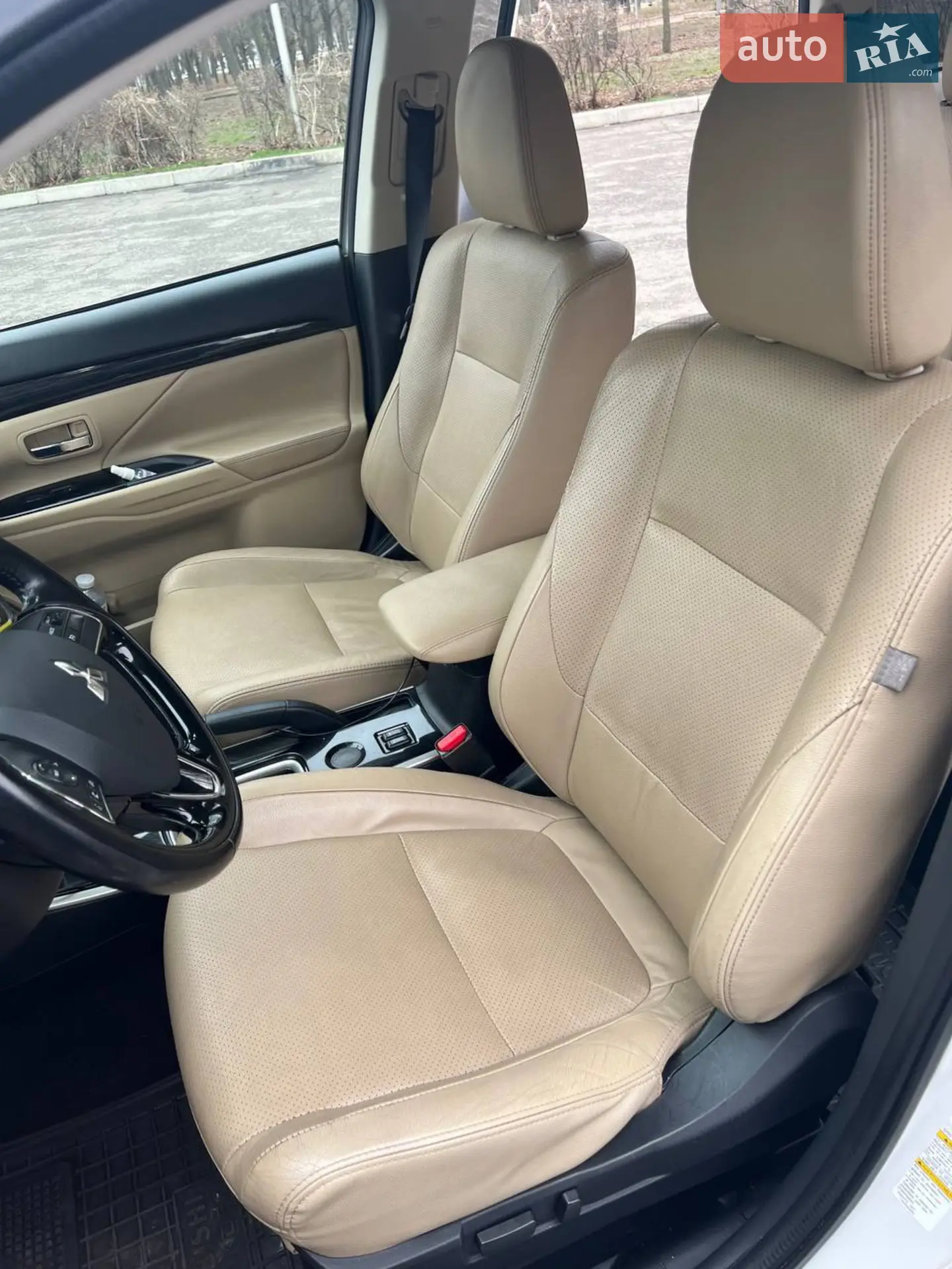 2016 Mitsubishi Outlander - мініатюра 18