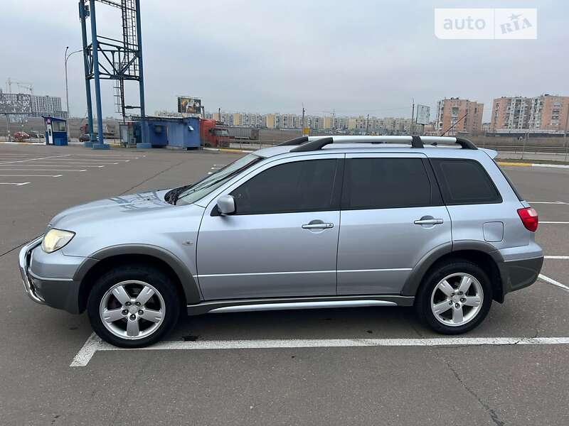 Позашляховик / Кросовер Mitsubishi Outlander 2005 в Одесі