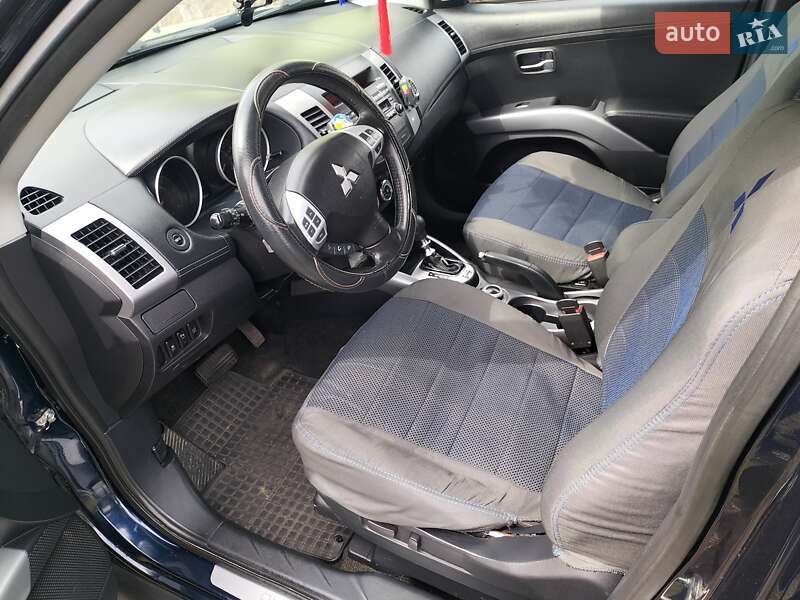Внедорожник / Кроссовер Mitsubishi Outlander 2011 в Львове