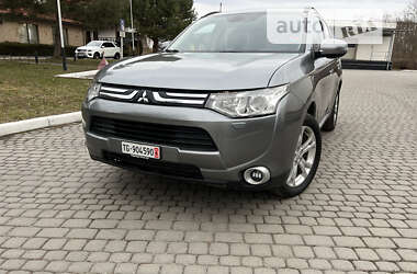 Позашляховик / Кросовер Mitsubishi Outlander 2014 в Івано-Франківську